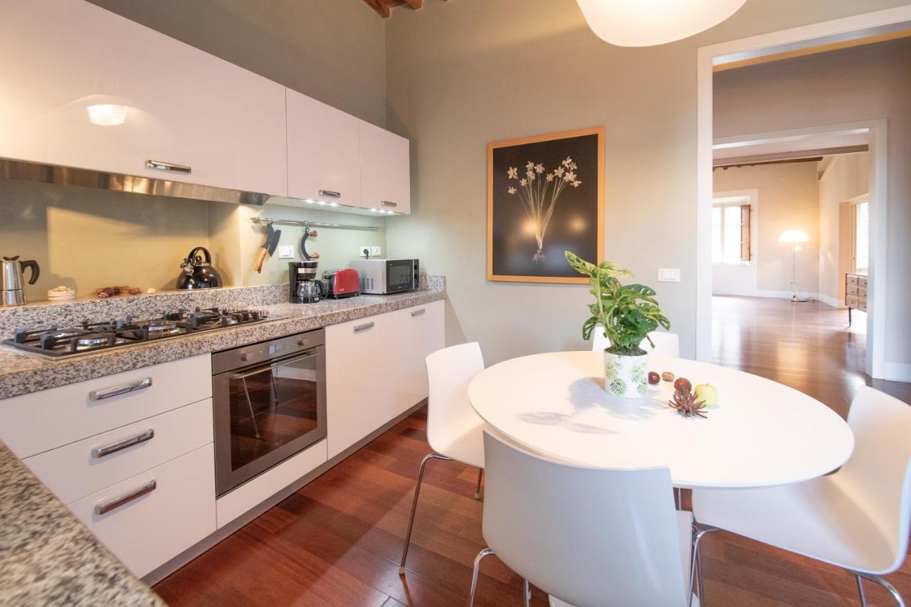 Casa Della Luce Luxury Apartment Lucca Bagian luar foto