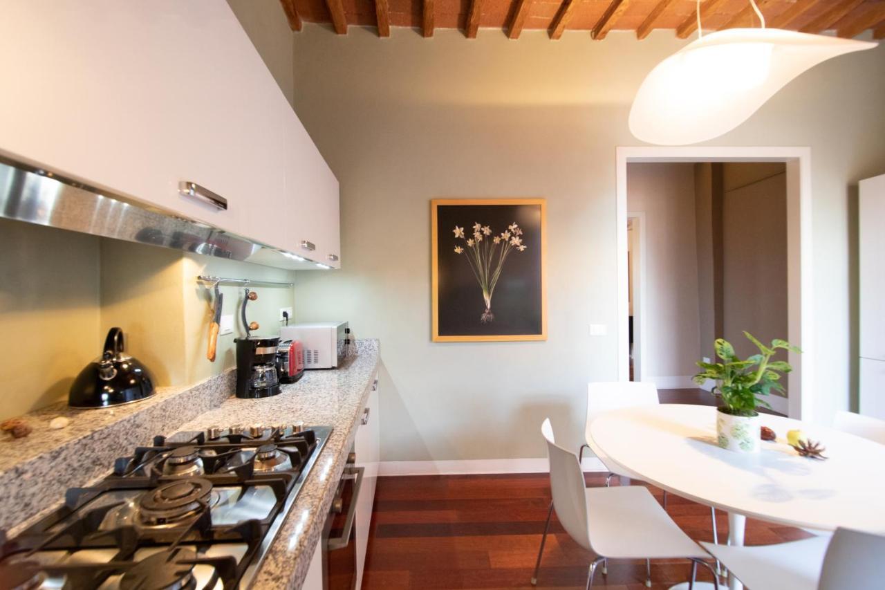 Casa Della Luce Luxury Apartment Lucca Bagian luar foto