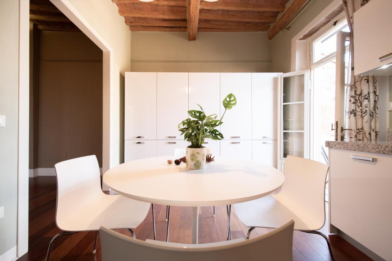 Casa Della Luce Luxury Apartment Lucca Bagian luar foto
