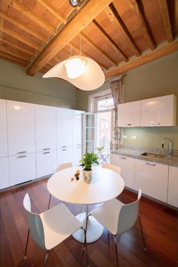 Casa Della Luce Luxury Apartment Lucca Bagian luar foto