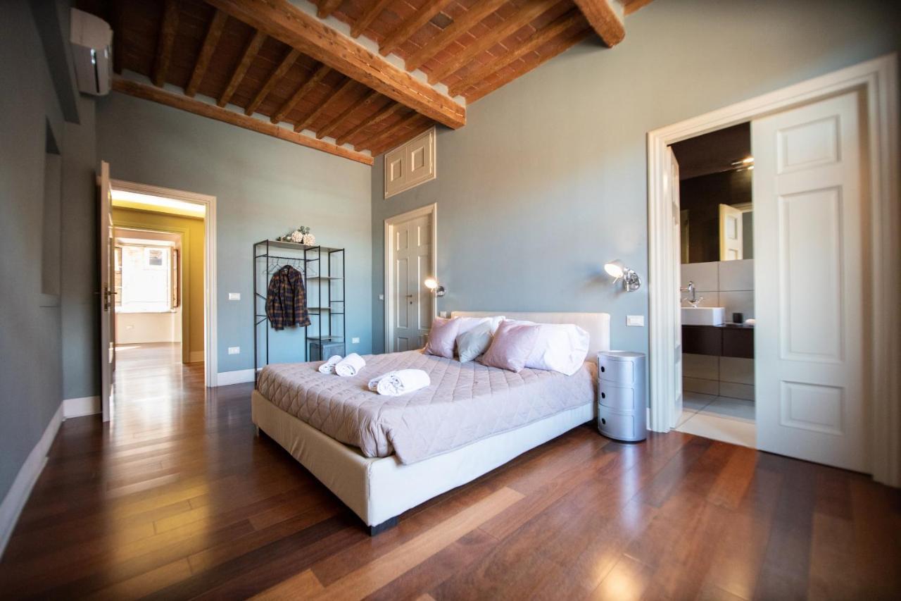 Casa Della Luce Luxury Apartment Lucca Bagian luar foto