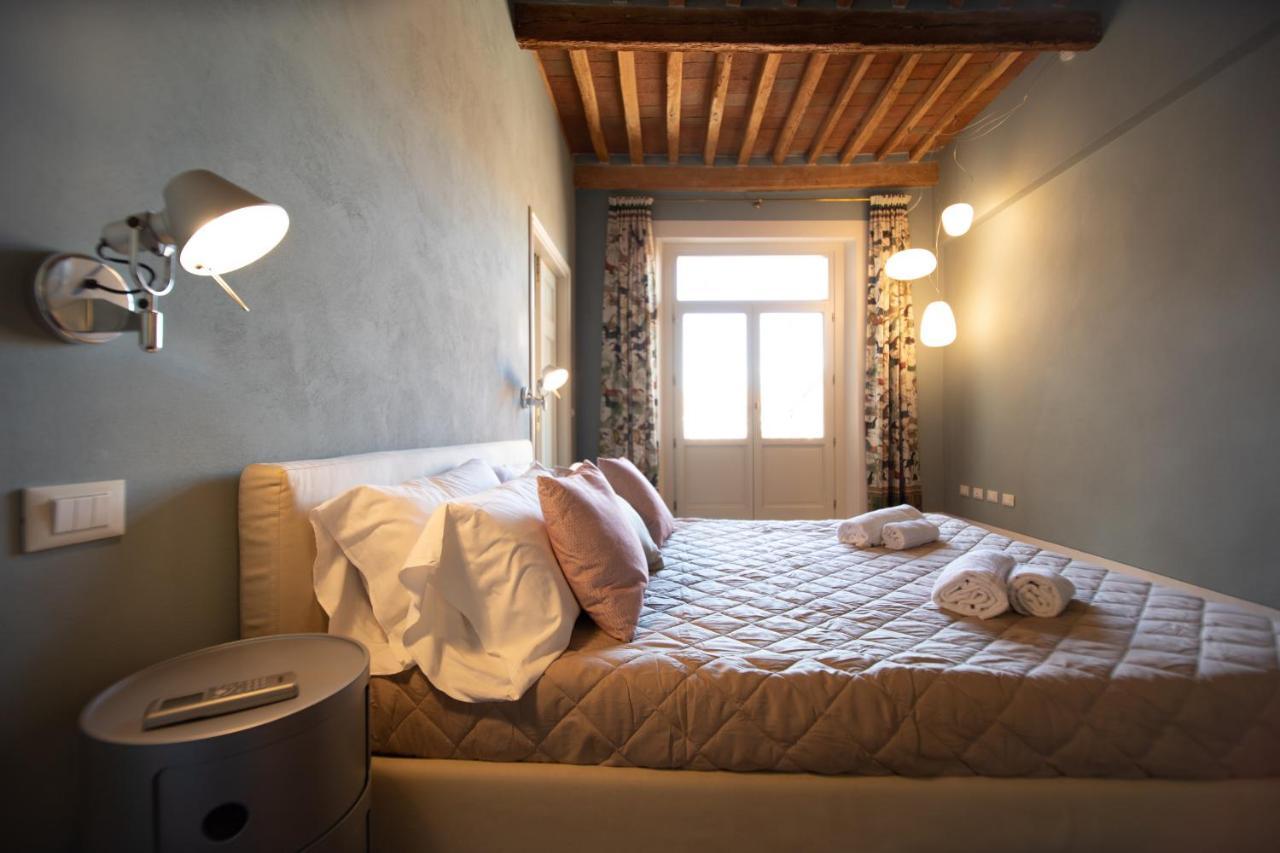 Casa Della Luce Luxury Apartment Lucca Bagian luar foto