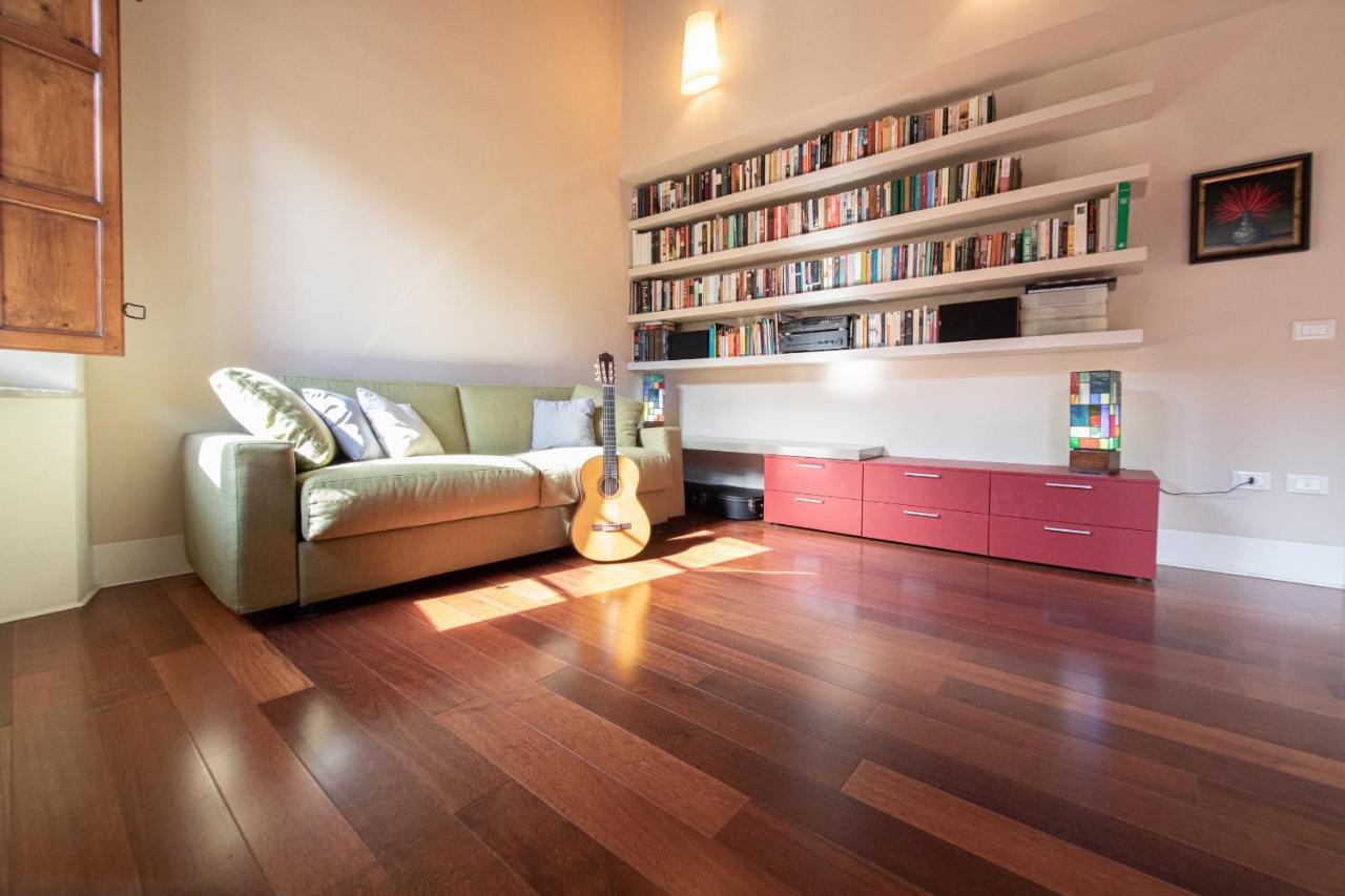 Casa Della Luce Luxury Apartment Lucca Bagian luar foto