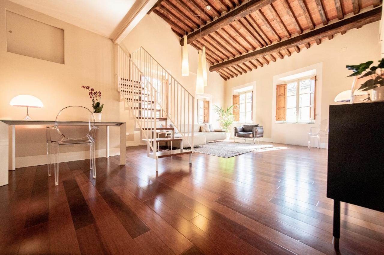 Casa Della Luce Luxury Apartment Lucca Bagian luar foto